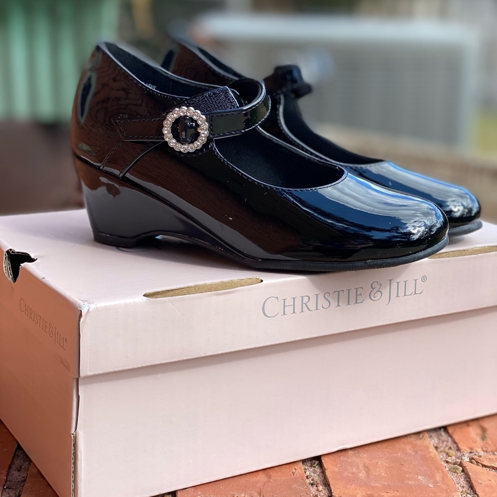 Girls Patent Leather dress shoes